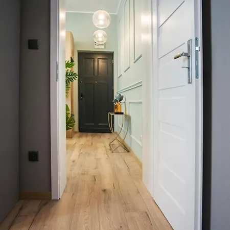 Apartment Paderewskiego 1 *